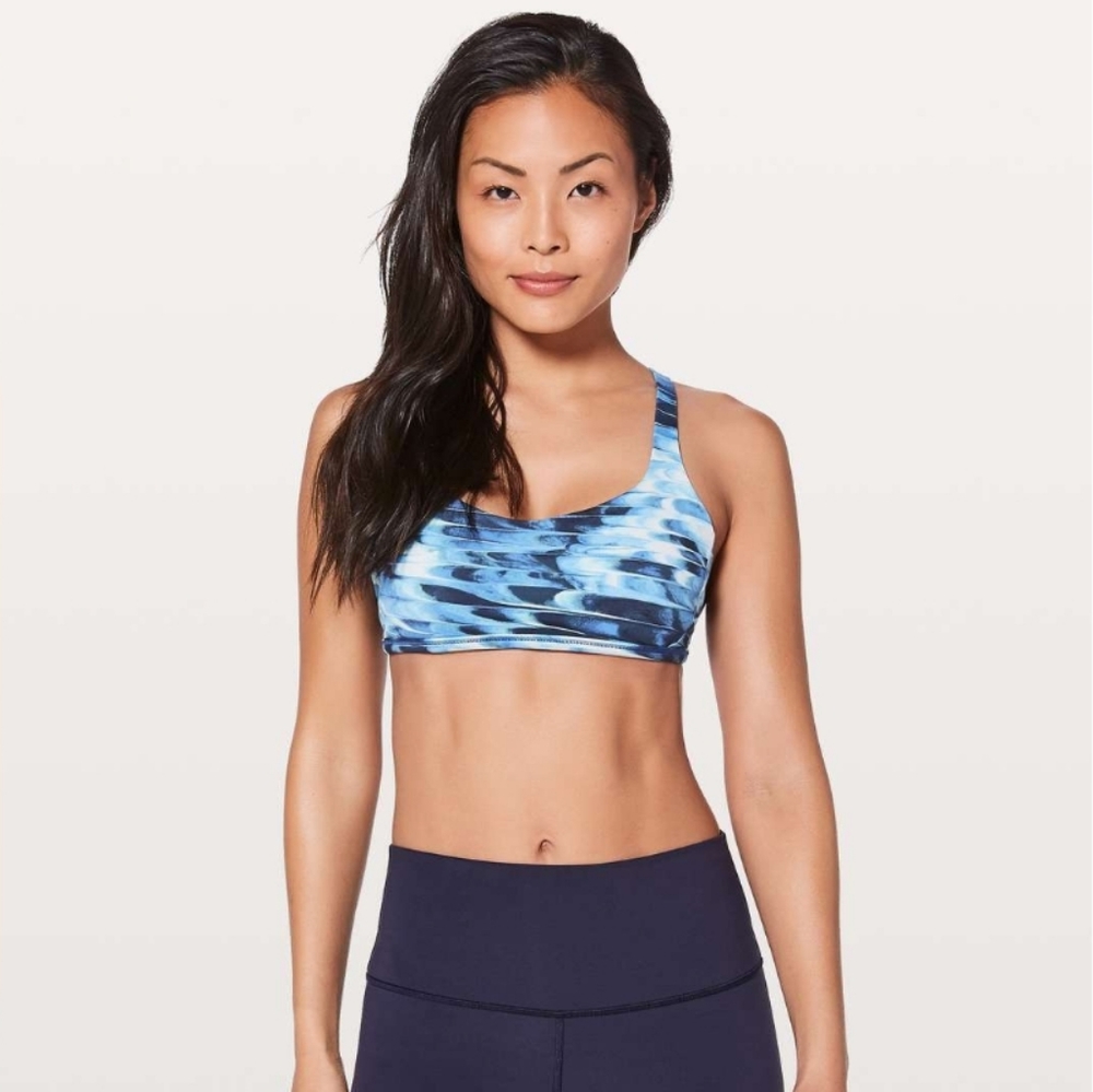Lululemon Free to be Zen Bra Size 4